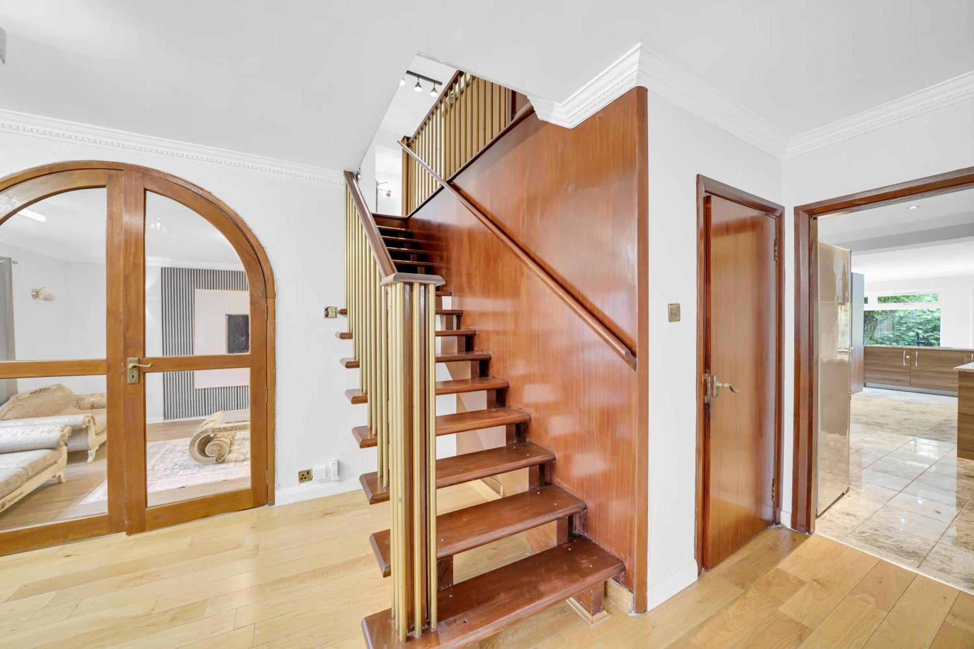 Lux 5 Bed Sleeps 11, 10 Mins From Wembley Stadium, Jacuzzi And Steam Shower Harrow on the Hill Exterior photo