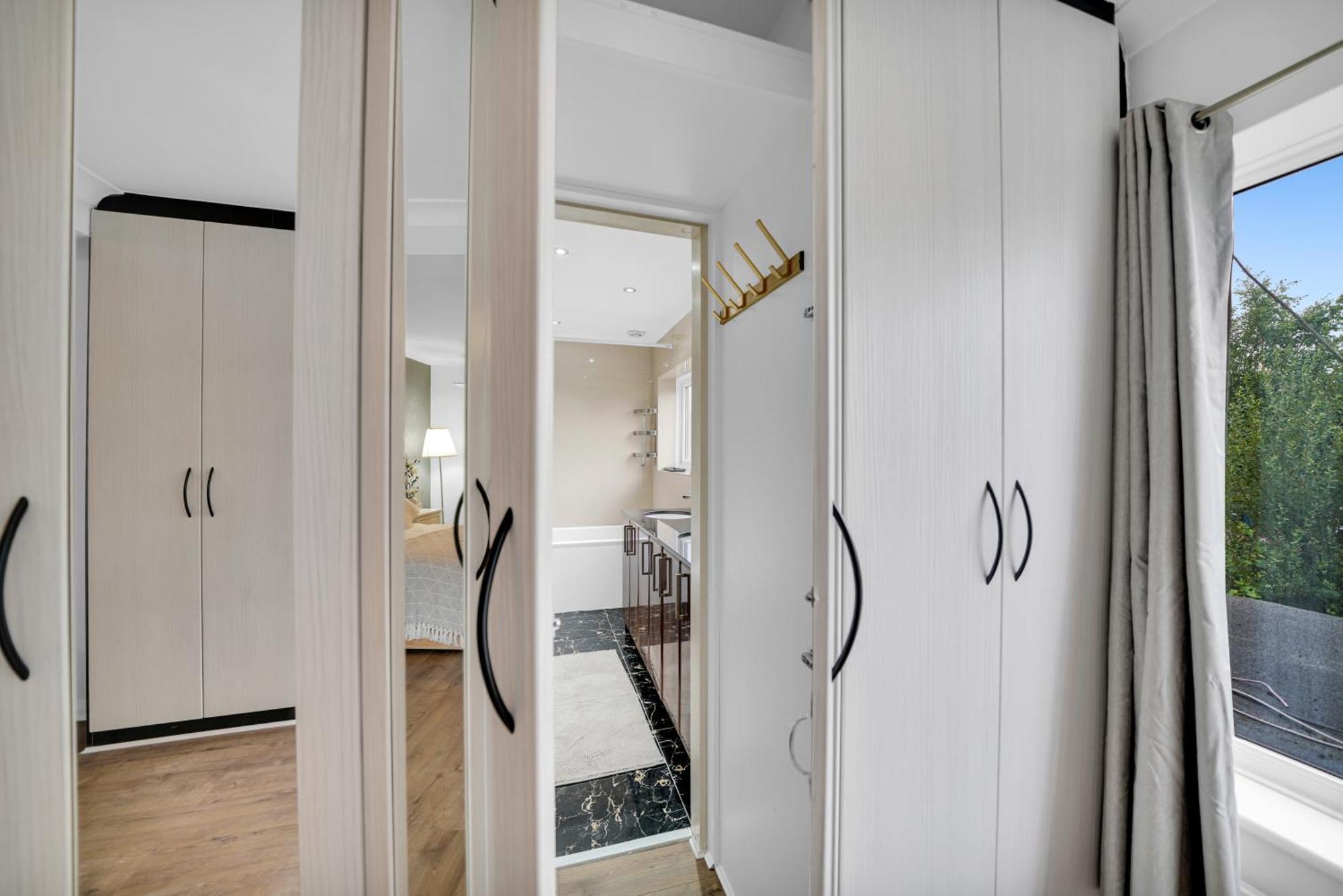 Lux 5 Bed Sleeps 11, 10 Mins From Wembley Stadium, Jacuzzi And Steam Shower Harrow on the Hill Exterior photo